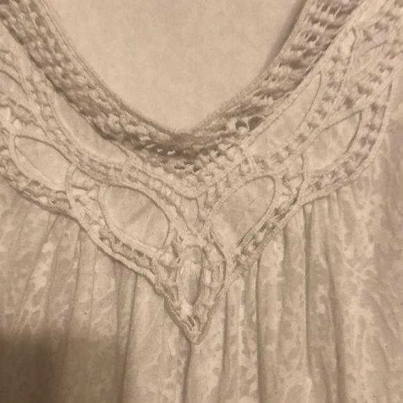 Top - Picture 2 of 3